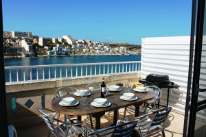 front terrace with Garden furniture BBQ and Sunbeds. (sunny in the afternoon)-w1920-h1200